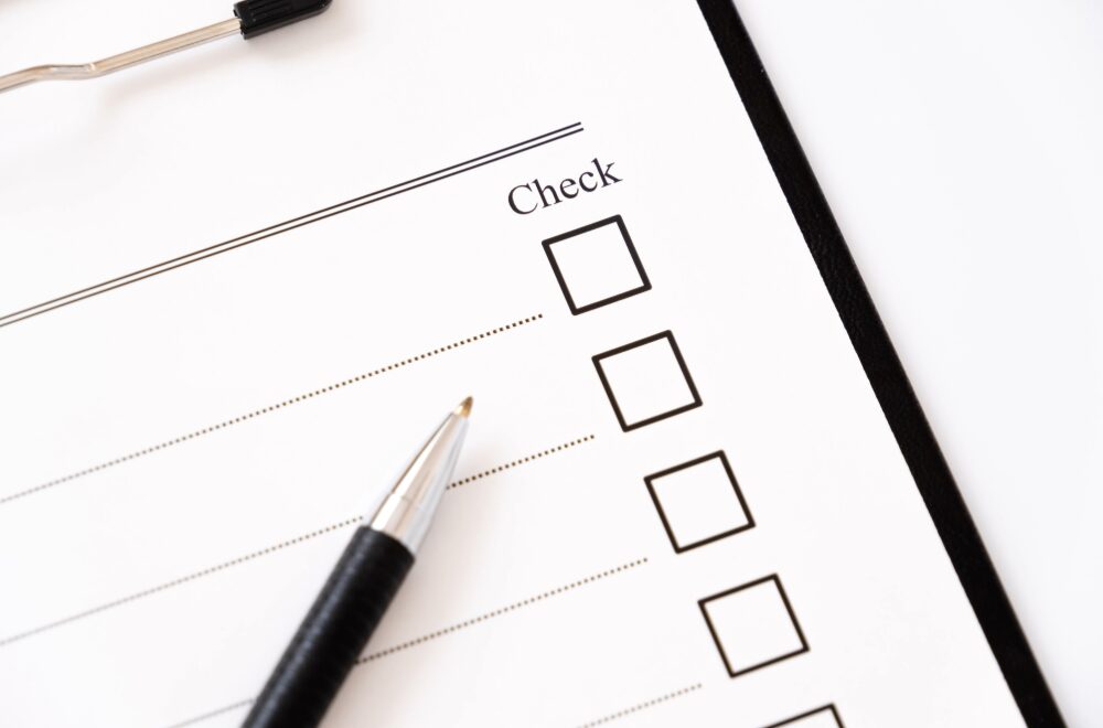チェックリストの紙