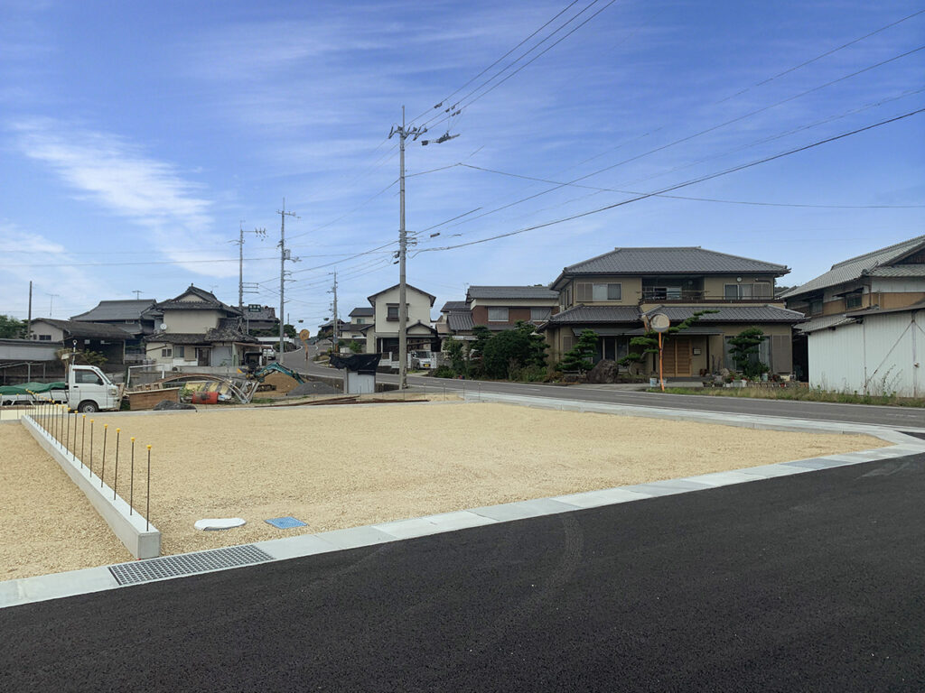 リッツガーデン飯山Ⅱ　1号地　南西より