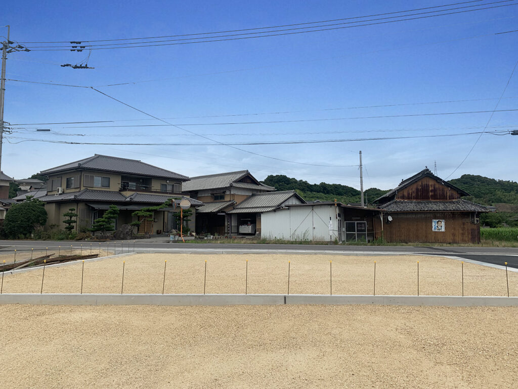 リッツガーデン飯山Ⅱ　1号地　西より