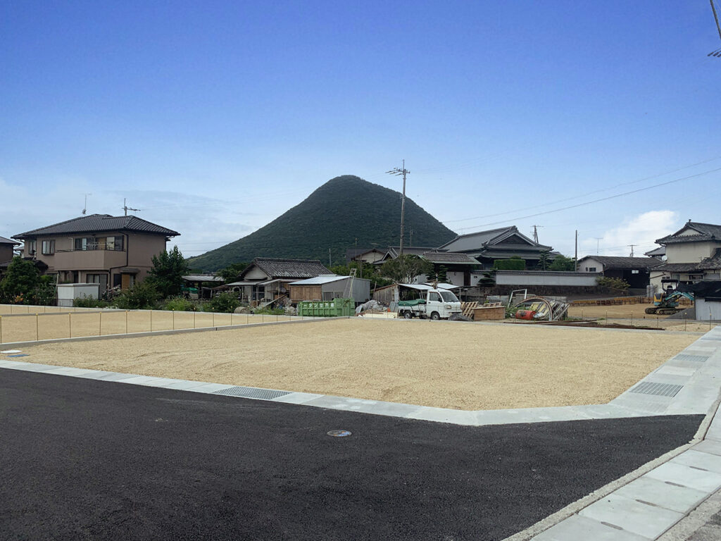 リッツガーデン飯山Ⅱ　1号地　南東より