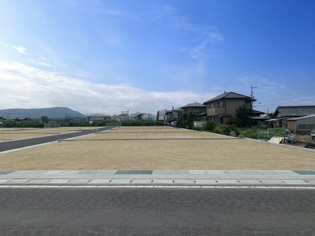 リッツガーデン飯山Ⅱ　1号地　東より