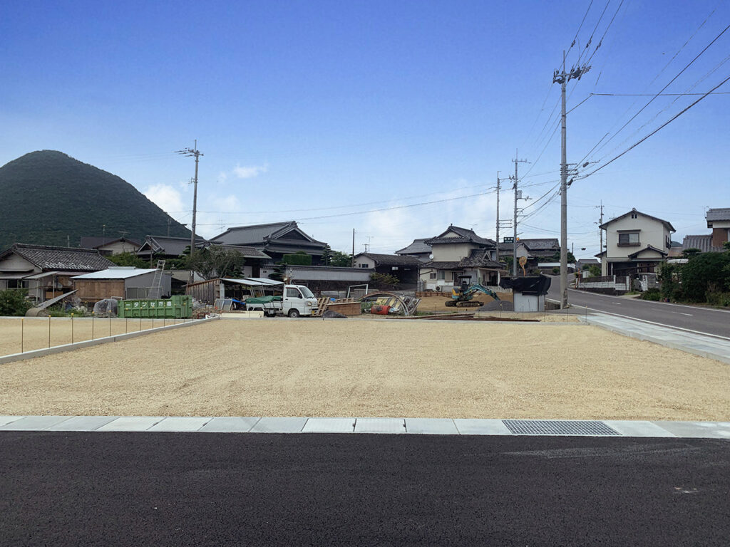 リッツガーデン飯山Ⅱ　1号地　南より