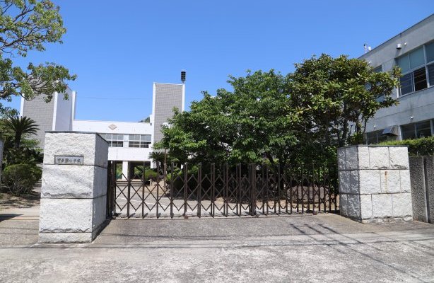町立宇多津小学校