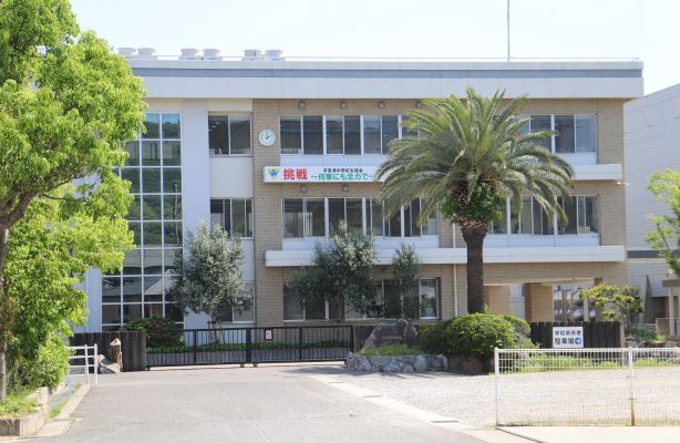 町立宇多津中学校