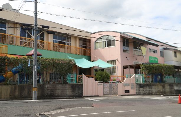 私立よしいけこども園