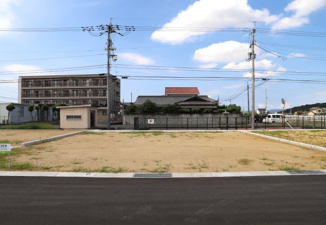 アイタウン大野　3号地南から撮影