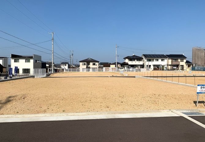 8号地　正面から（モデルハウス建築前）