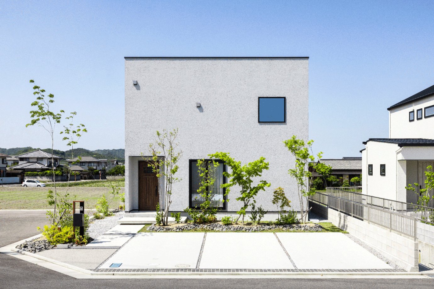 2階建て　外観　四角