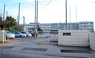 川島小学校