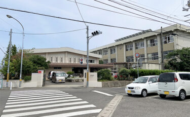 林小学校